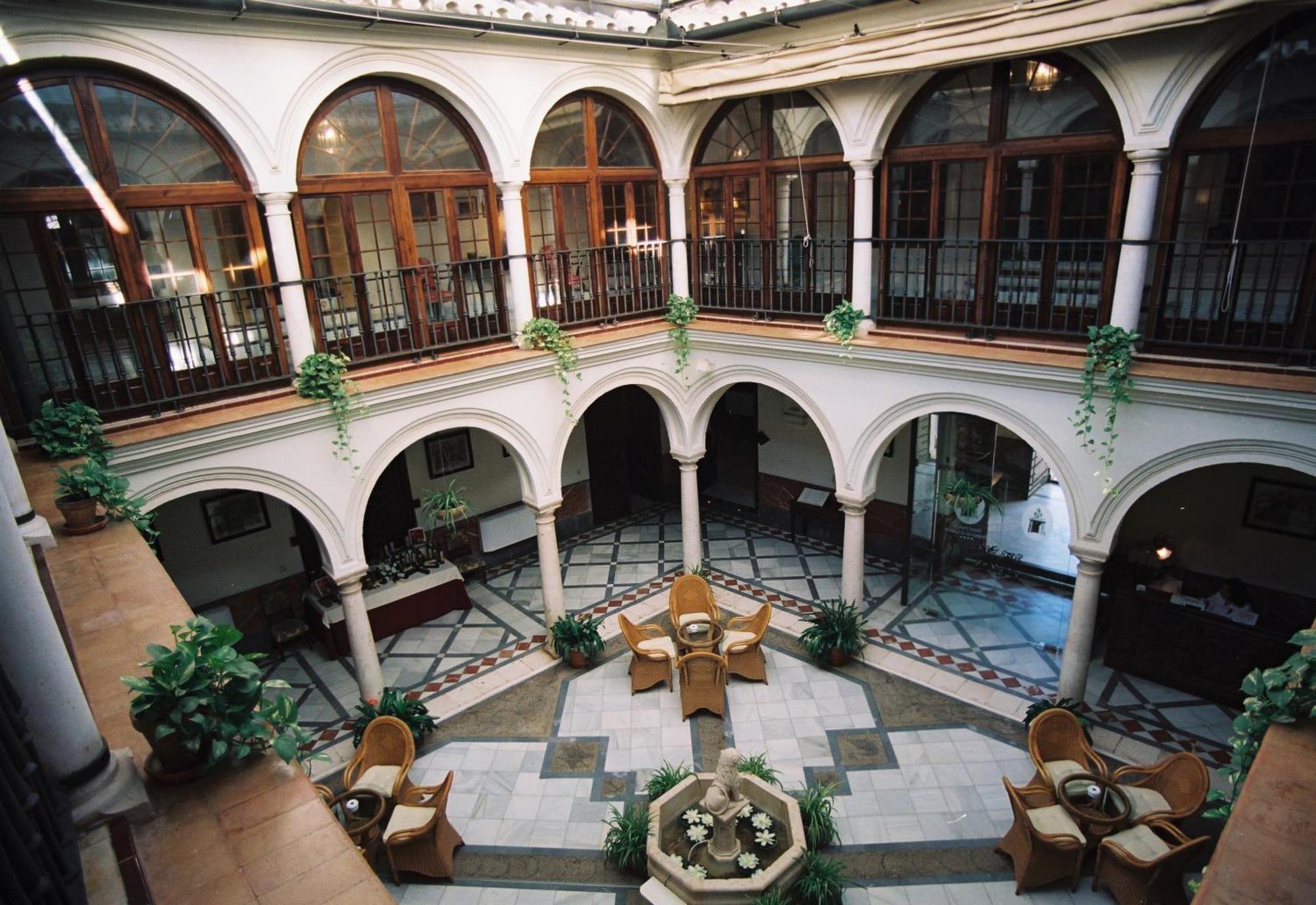 Palacio Marques De La Gomera Osuna Exteriér fotografie
